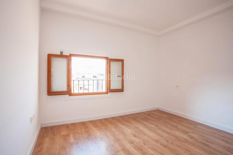Foto a69ef106-c0b2-4cb8-8e18-dfd026eb2201. Etagenwohnung mit heizung in Raval Barcelona