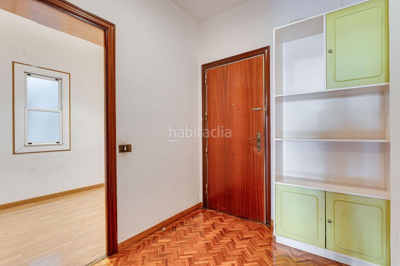 Foto 1155c101-145e-4d6d-951d-4a7db2929bf7. Pis a Sagrada Família Barcelona