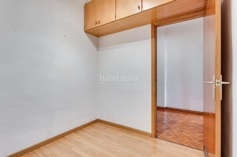 Foto 63a2a22b-86ba-4355-b401-12ebcbc51bef. Pis a Sagrada Família Barcelona