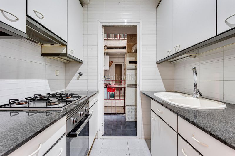 Foto 7d0e33da-95e8-4b0f-87f4-9eafe07cd2cc. Pis a Sagrada Família Barcelona