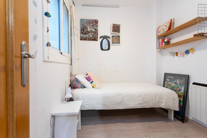 Foto e9c946fa-a899-47dc-a85b-2018932571a5. Pis a Porta Barcelona