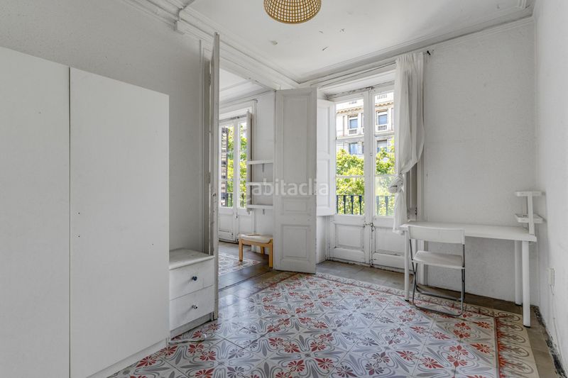 Foto f3498a1a-59dd-4776-8f7b-a5e3db034778. Pis a Dreta de l´Eixample Barcelona
