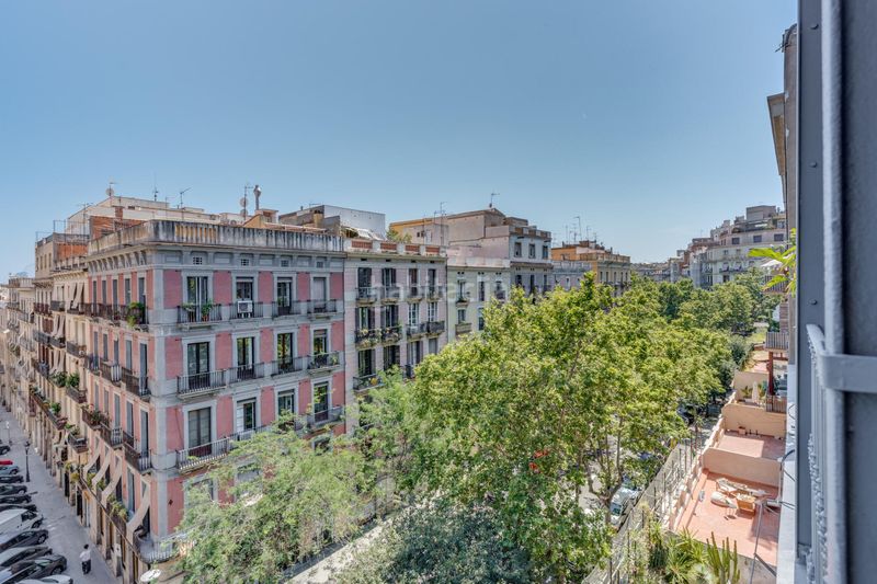 Foto fc8176a7-0f69-4491-8c81-41a463137bcf. Pis a Dreta de l´Eixample Barcelona