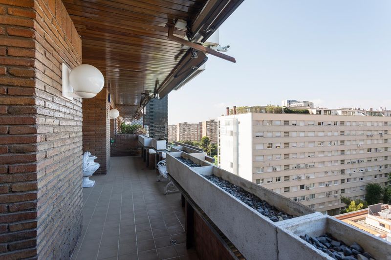 Foto 17bd99f8-a81d-447b-aa8a-56eb7cd9fc75. Pis amb calefacció aparcament piscina a Pedralbes Barcelona