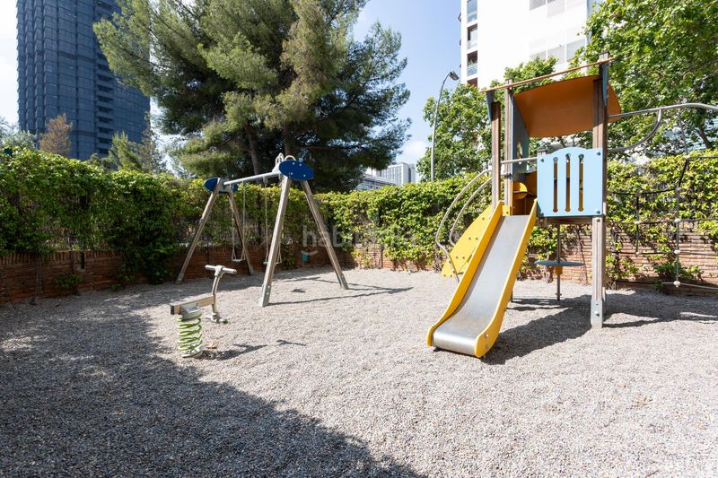 Foto ea6d0c13-1c95-4fed-9eb5-1e6f763064c7. Pis amb calefacció aparcament piscina a Pedralbes Barcelona
