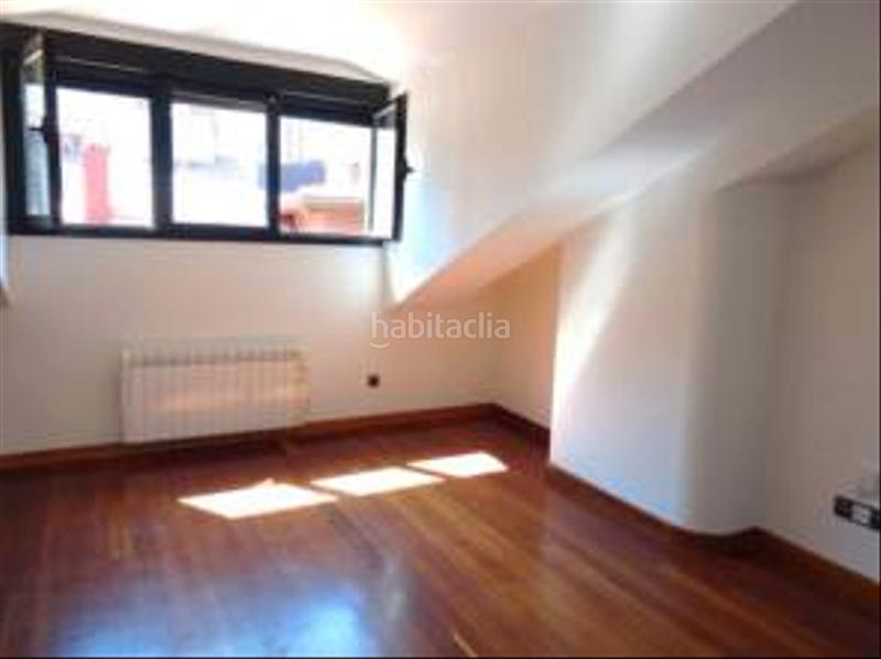 Foto f1eabced-e0b5-4bd3-a27d-167371cd9ed4. Alquiler piso bajocubierta en Centro Gijón