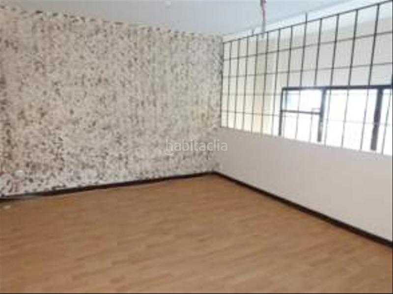 Foto b4e463e2-8156-413e-ba3b-d074ad177d76. Rent business premise in Llano Gijón