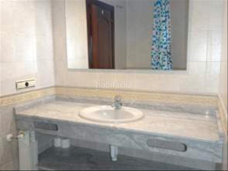 Foto a2921387-5a38-40b2-a4e3-d85f71f811c9. Rent flat with heating in El Natahoyo Gijón