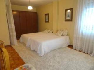 Location Appartement  Calle pola de siero 11. Estacion de autobuses