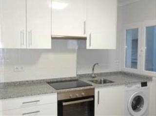 Rent Flat in El Natahoyo. Avenida galicia