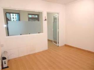 Lloguer Local Comercial a Centro. Local