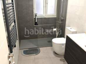 Foto b658ad49-db66-4d55-8d0a-5875f845beed. Alquiler piso impecable en Laviada Gijón