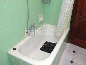 Foto 14eb635b-4e74-413a-b538-cb5f851f23ff. Rent flat with heating in Centro Gijón