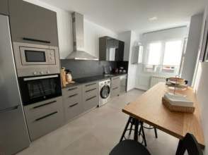 Miete Etagenwohnung in Centro. Impecable