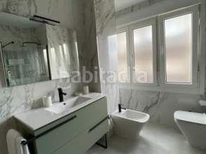 Foto d8002f2c-7b88-4e83-a25e-051f70efd0dd. Rent flat with heating in Centro Gijón