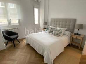 Foto ec2bbf6f-a7ff-48c5-882b-dd9beca3b5a4. Rent flat with heating in Centro Gijón