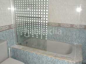 Foto f03f4df6-bac3-49ff-b093-57366244f781. Lloguer pis amb calefacció a Pumarín Gijón