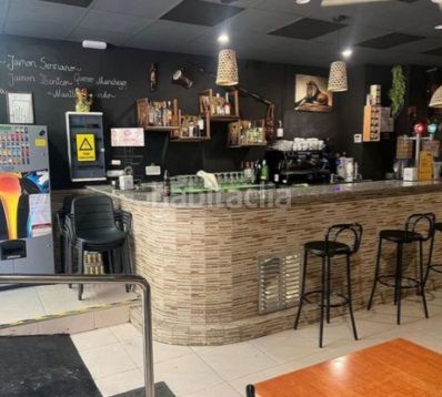Foto d4a06247-8098-4498-ba87-bb0c0f2f81cd. Local comercial a Llevant Reus