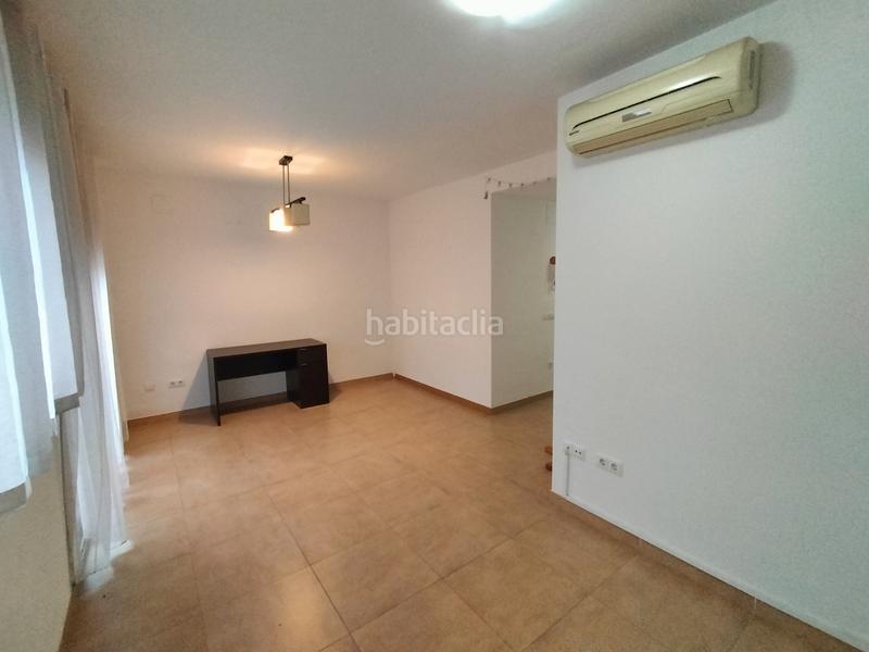 Foto 289e0d4c-5798-469f-80fb-4259536a854a. Edificio in carrer de l'escultor modest gené 5 in Reus