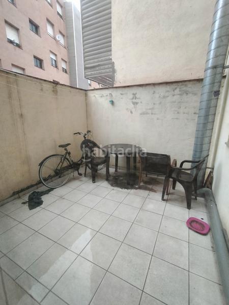 Foto 8143992e-a4e5-4fa5-a470-d630e2347d8c. Edificio in carrer de l'escultor modest gené 5 in Reus