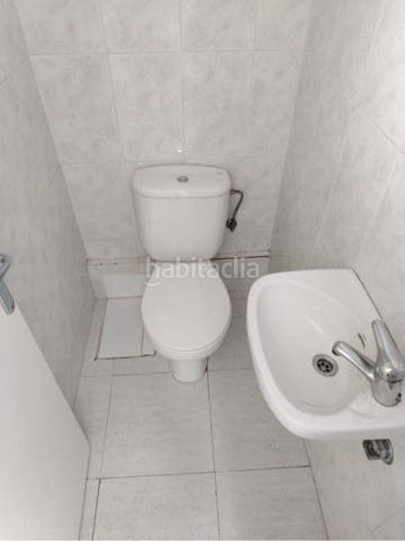 Foto dcee7433-9aa0-4e9d-a35b-76c4f710c765. Local comercial a Mestral Reus