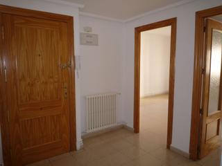 Location Appartement à Calle carcelén 14. Amplia y céntrica vivienda