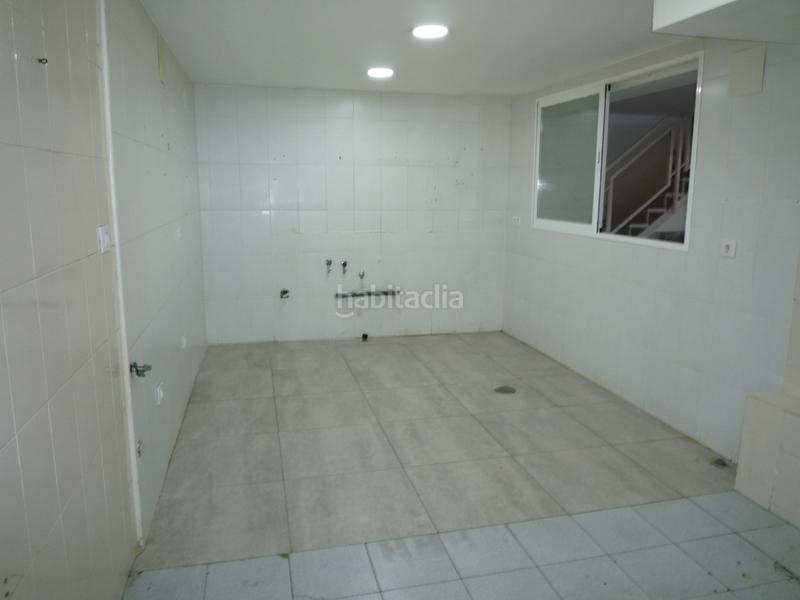 Foto 56c9c8bf-acfd-4658-bcdc-409d8f300682. Lloguer local comercial a calle la roda 52 a El Pilar Albacete