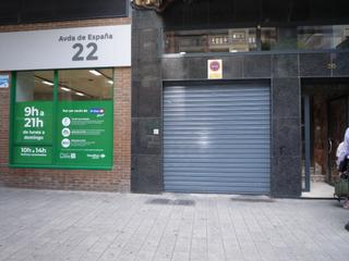 Aparcament cotxe a Avenida de españa 20. Plaza de garaje en avda. españa, próxima a circunvalación