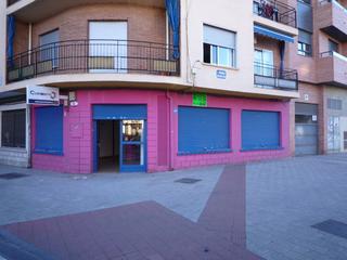 Geschäftsraum in Calle ríos rosas 109. Local en chaflán con paseo de circunvalación