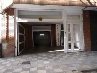 Aparcament cotxe a Calle Pérez Galdós 17