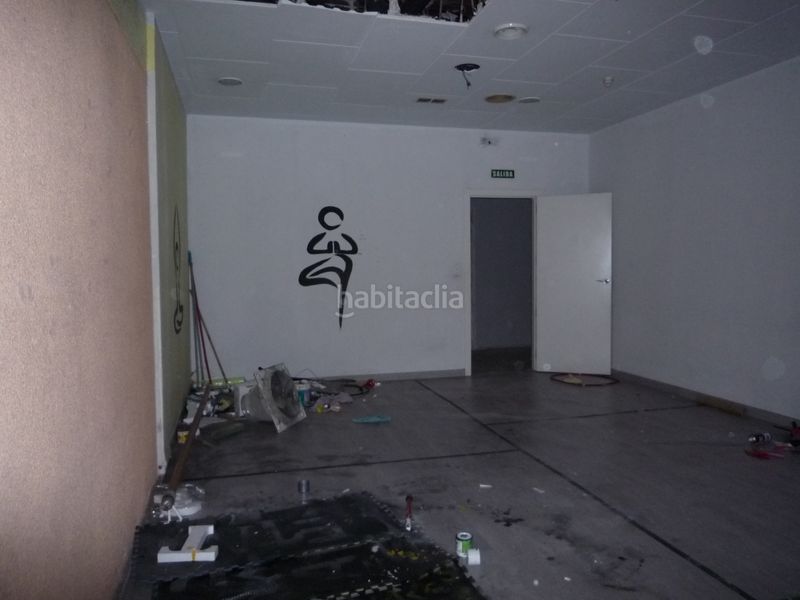 Foto 725d2009-5169-4dee-bfe0-7dabc61ff3c8. Local comercial a calle cristóbal pérez pastor 57 a Albacete