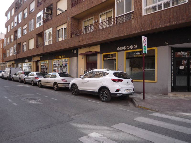 Foto ce675d14-7702-4c7b-b40d-942e686c6ade. Local comercial a calle cristóbal pérez pastor 57 a Albacete