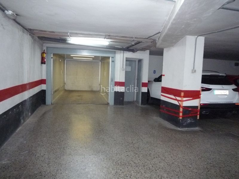 Foto f568f44c-b258-4266-a5d6-0de85b433743. Parking voiture dans calle octavio cuartero 12 dans Albacete