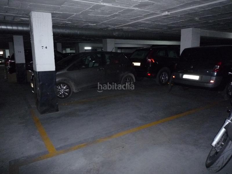 Foto 54b392c9-0b0c-4c9c-918e-359f2f93874b. Alquiler parking coche en calle arquitecto fernández 23 plaza de garaje calle arquitecto fernández 23 en Albacete