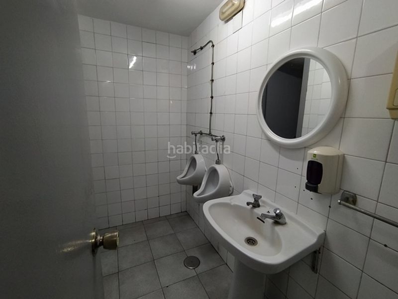 Foto 21319797-d172-4ee4-8fa3-03228ba43e5f. Local comercial a Versalles Avilés