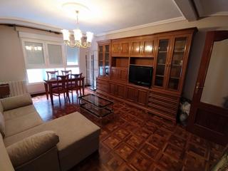 Rent Flat in Versalles. Alquiler. piso en el arbolón con ascensor. 3 dormitorios, salón,