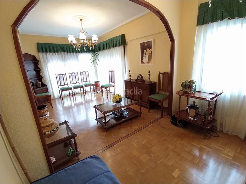 Foto 26b65aab-3b78-4b82-ae50-824d03203f7e. Flat with heating in Versalles Avilés