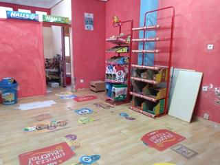 Local Comercial  Avils - versalles. Ref. 46906 venta. local 30 m. tiles, en versalles, en una de la