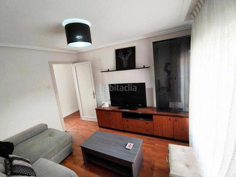 Foto 68368edb-23d8-478a-acd6-9ce087c51dd3. Rent flat in Centro Avilés