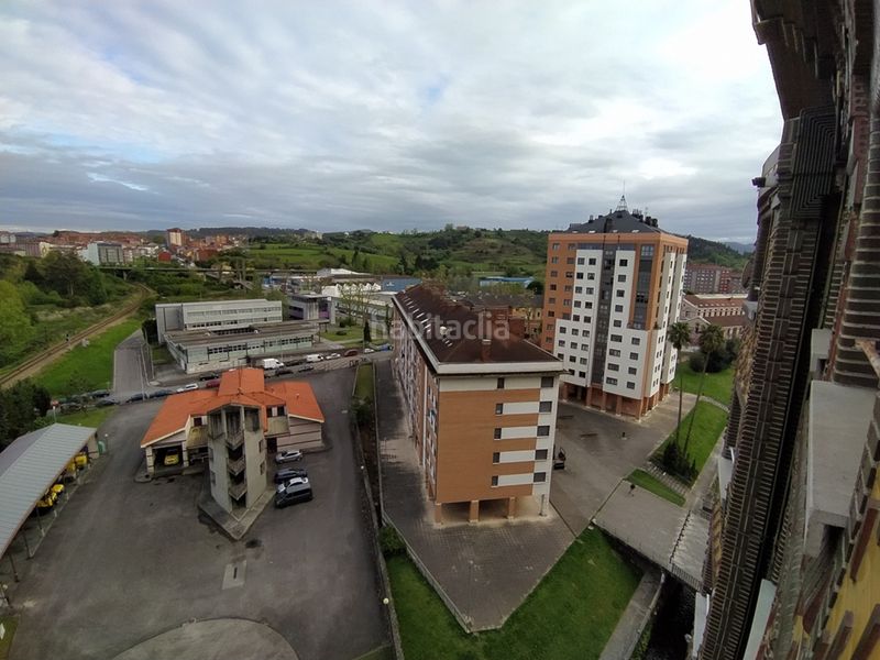 Foto 436127ea-bd53-47b6-9958-c0d78c4774ca. Piso venta. piso en puerta de la villa.102mts. construidos. 3 dormitorios, salóncomedor, cocina, 2 baños, despensa y una terraza. en Avilés