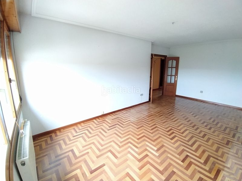 Foto 4df12231-1674-4f82-906d-59ee931f4ea4. Piso venta. piso en puerta de la villa.102mts. construidos. 3 dormitorios, salóncomedor, cocina, 2 baños, despensa y una terraza. en Avilés