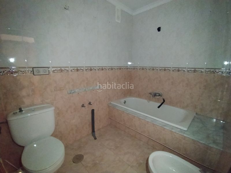 Foto 4df368a7-03f8-483d-88f9-21f781a8ac12. Piso venta. piso en puerta de la villa.102mts. construidos. 3 dormitorios, salóncomedor, cocina, 2 baños, despensa y una terraza. en Avilés