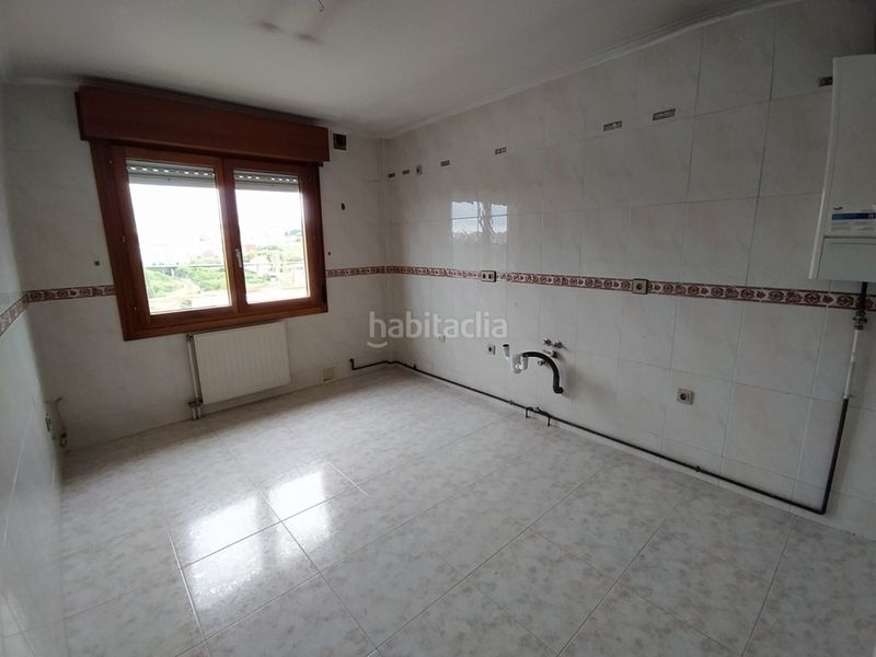 Foto bf699dbc-1aaf-426f-bd8a-c67a6fab8bce. Piso venta. piso en puerta de la villa.102mts. construidos. 3 dormitorios, salóncomedor, cocina, 2 baños, despensa y una terraza. en Avilés