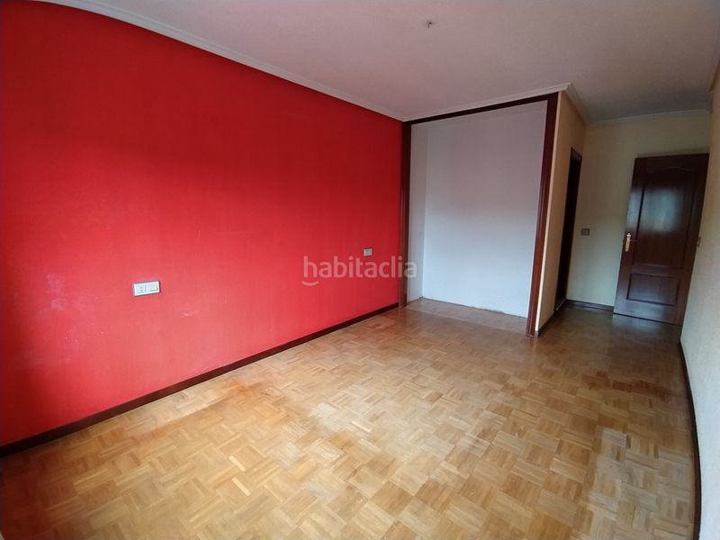 Foto ff373af4-0bf6-4530-87ef-f3d31ab196ba. Piso venta. piso en puerta de la villa.102mts. construidos. 3 dormitorios, salóncomedor, cocina, 2 baños, despensa y una terraza. en Avilés