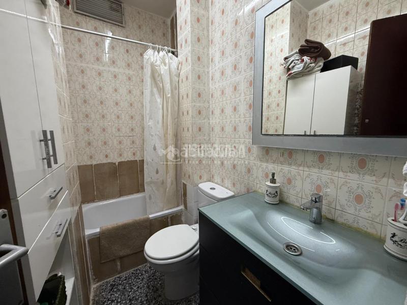 Foto 746a5aa8-d46a-4e40-a72b-0803da1800d3. Piso  en venta en Baix Guinardó Barcelona