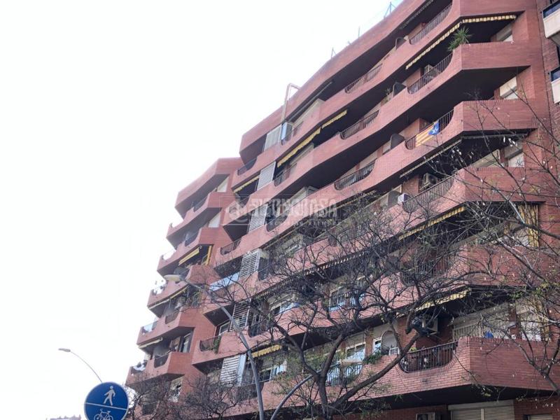 Foto 370c79e1-ef55-4077-8553-f155c8a69a4a. Piso  en venta en Baix Guinardó Barcelona
