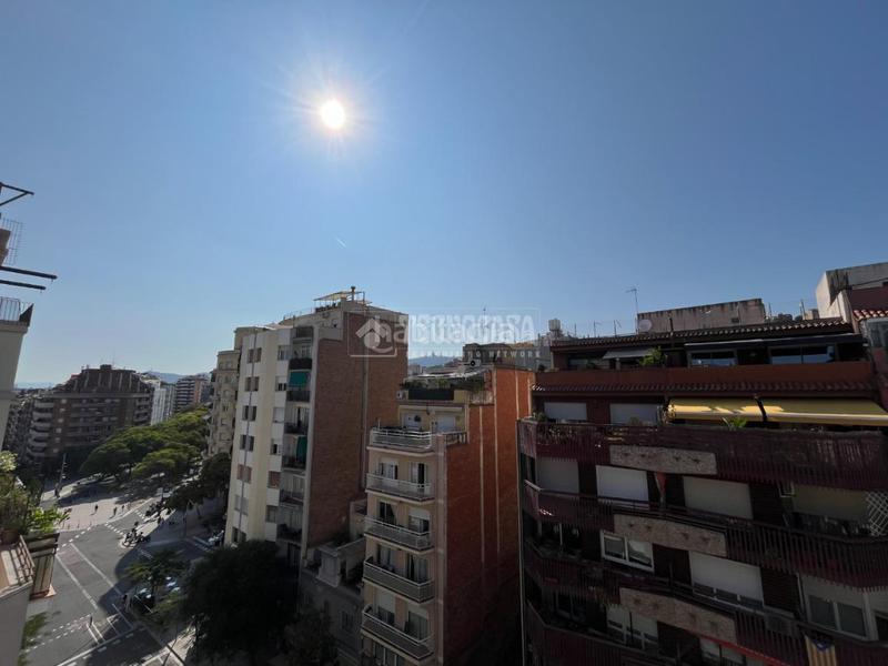 Foto bf7374c1-10b6-4c18-938f-1a6641e0c9b6. Ático  en venta en Baix Guinardó Barcelona