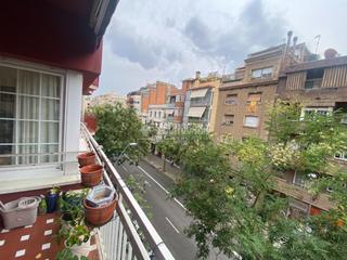 Pis a Baix Guinardó. Piso en venta en barcelona