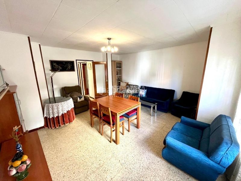 Foto d3289f14-448d-4ee1-9c6e-53cb78a94701. Pis a Can Baró Barcelona