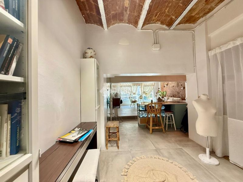 Foto f9c5bd4a-5153-47da-a3f0-eb266c2746ba. Loft a Baix Guinardó Barcelona